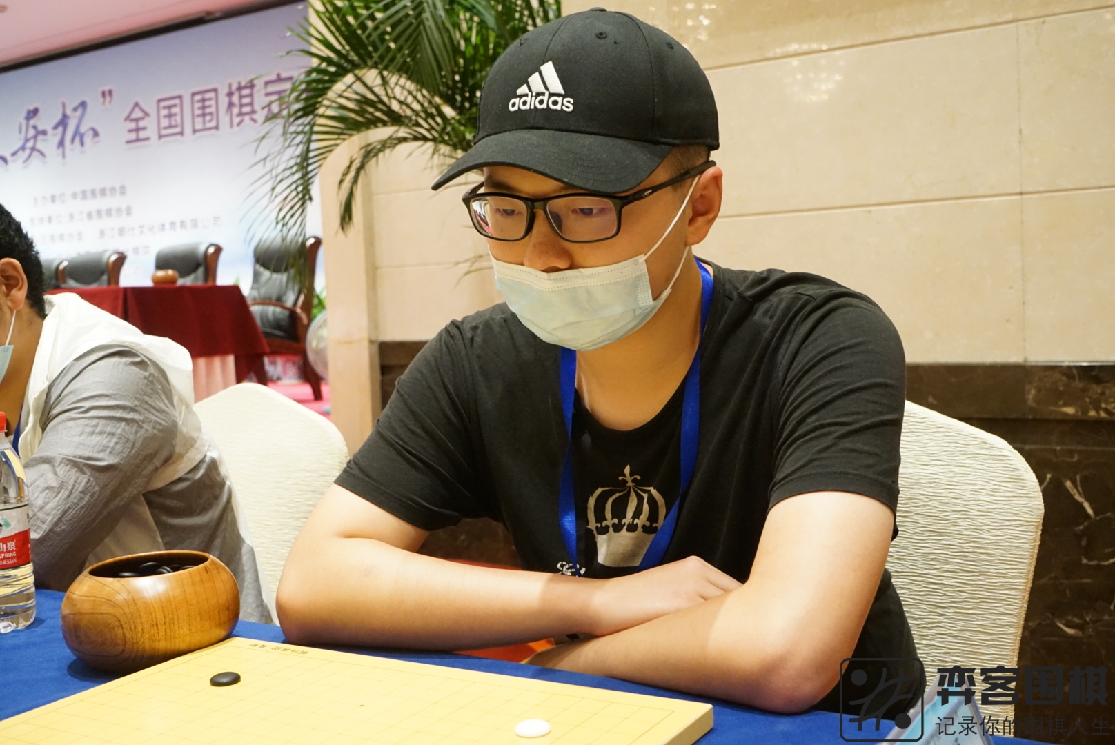 乐动体育官直播-第一轮淘汰赛战罢,不败战队领跑的是谁